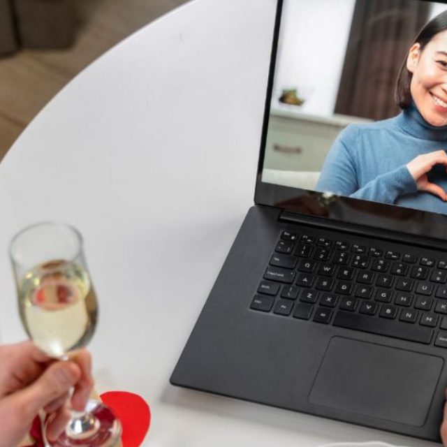 10 Best First Virtual Date Ideas for Long Distance Relationships